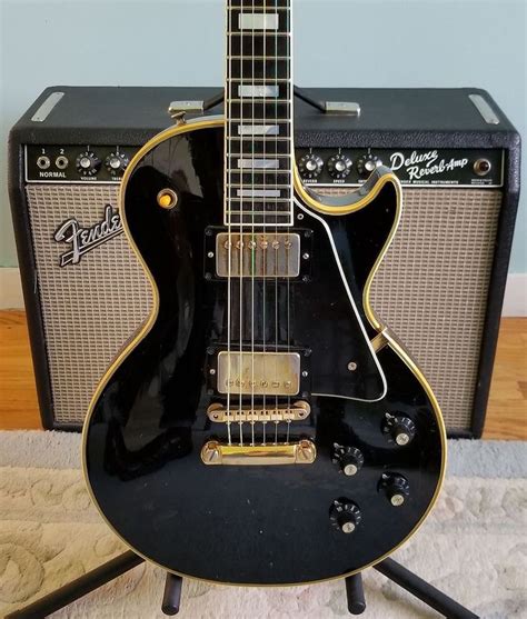 gibson les paul knock off.